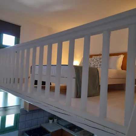 Romantic Loft 1 *