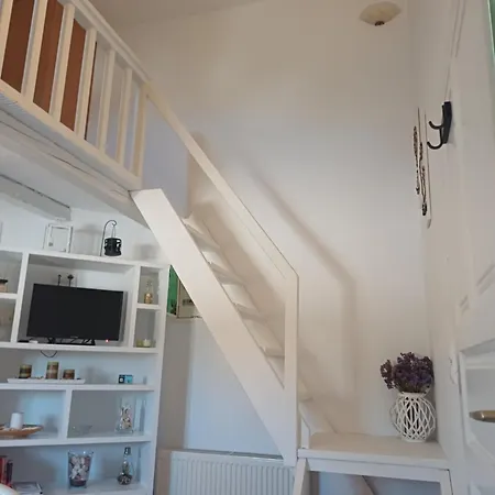 Romantic Loft 1 * Ios
